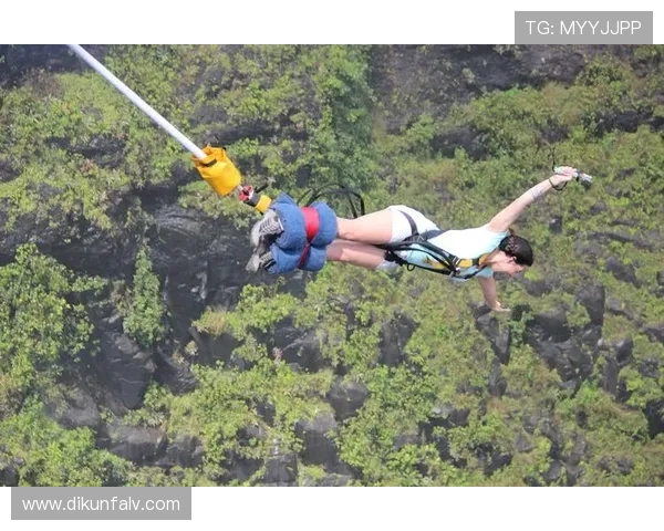 广州攀岩队状态分析与未来发展探讨攀岩运动的挑战与机遇