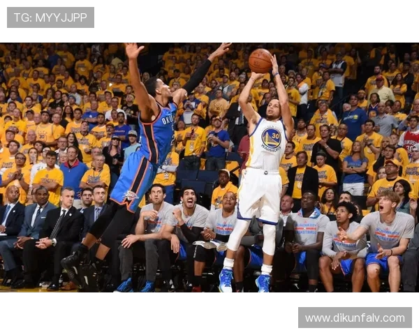 库里三分球总数突破4000大关成为历史第一人再创辉煌成就 库里三分球总数突破4000大关成为历史第一人再创辉煌成就