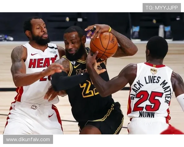 湖人对热火比赛直播结果分析及精彩瞬间回顾