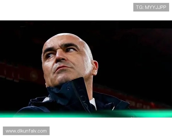 马丁内斯：从足球场上的明星到生活中的传奇人物之路探索