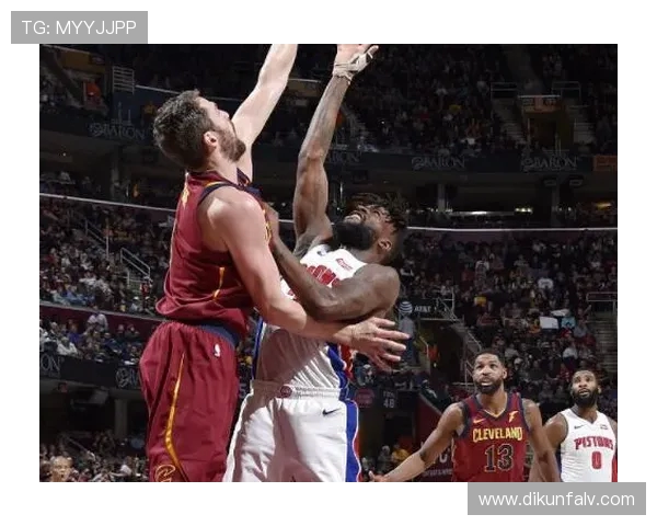 骑士与活塞季后赛第二场激战回顾球员表现与战术分析