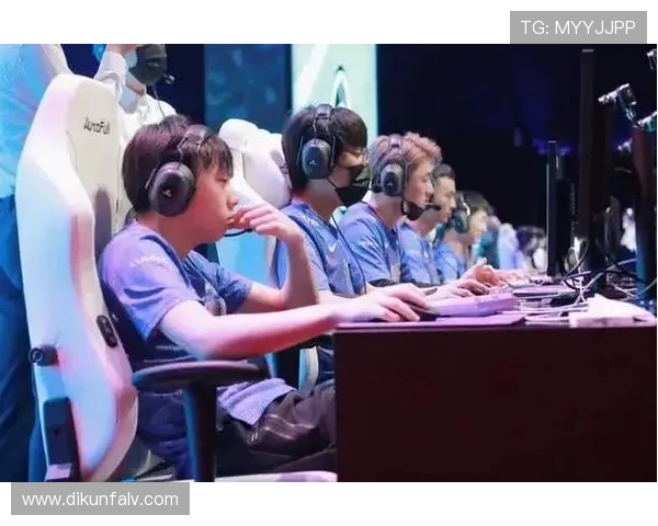 LNG战队个人能力引发热议玩家表现与团队协作的关系探讨 LNG战队个人能力引发热议玩家表现与团队协作的关系探讨