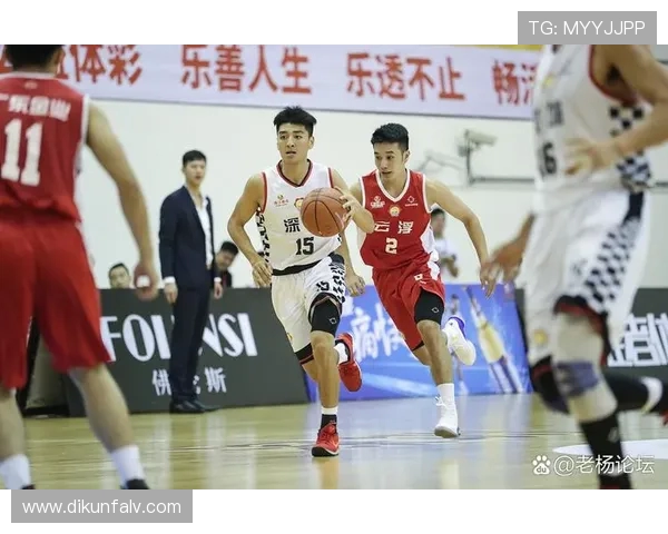 南京篮球队意识争议引发热议球迷对战术与团队协作的不同看法